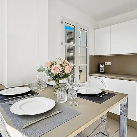 Lumineux & Design Avec Parking, Hypercentre Appartement